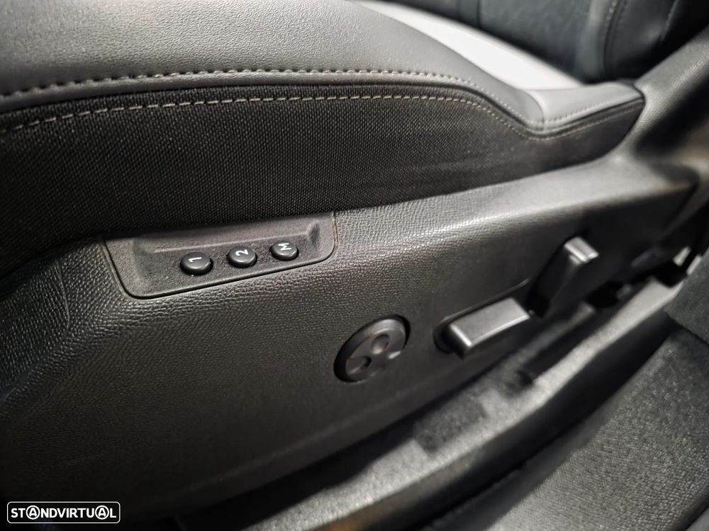 Peugeot 5008 BlueHDI 130 EAT8 Allure Pack - 17