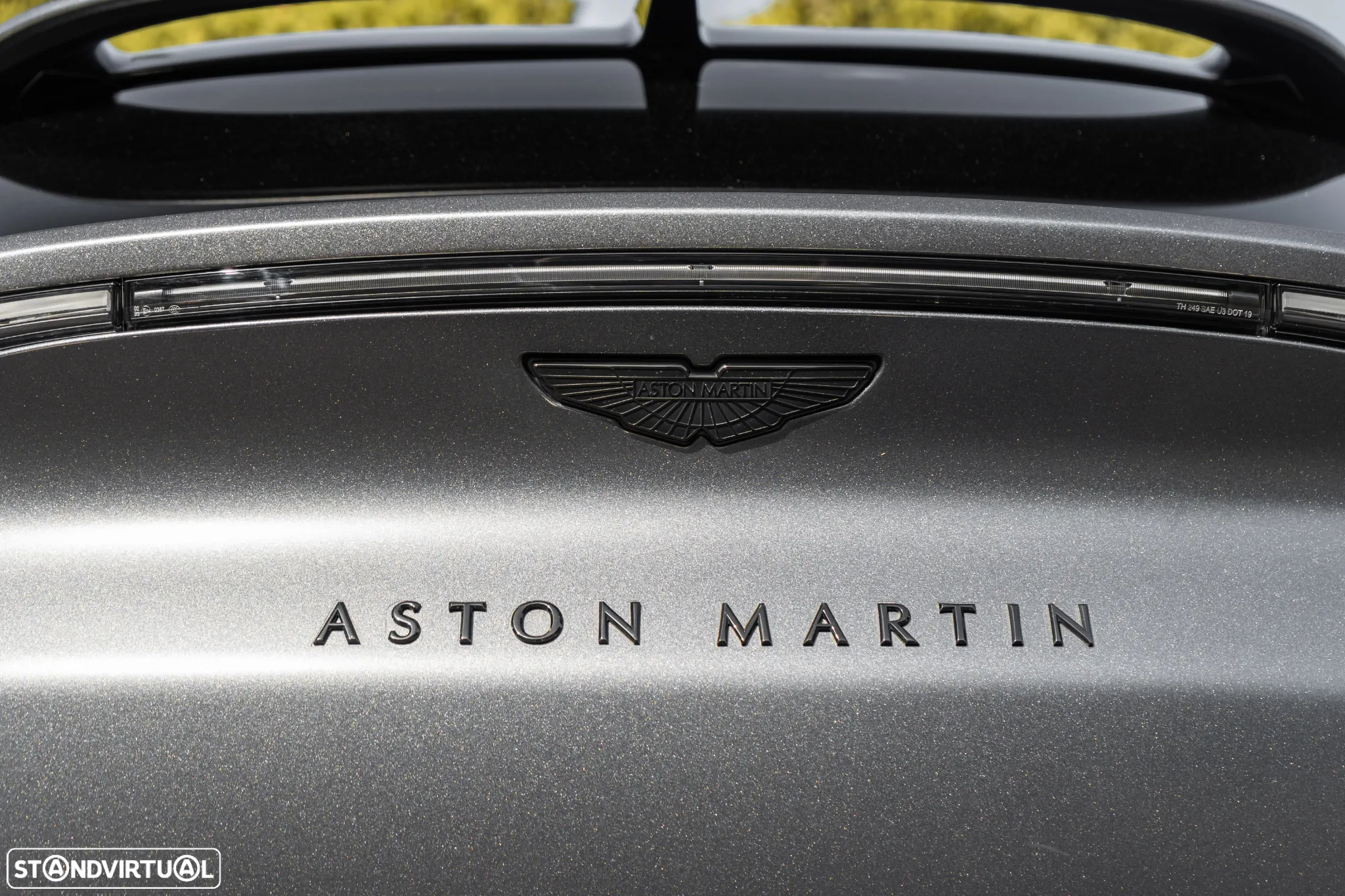 Aston Martin DBX Standard - 10