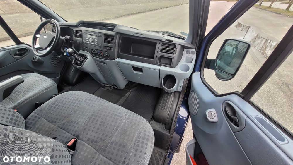 Ford Transit - 17