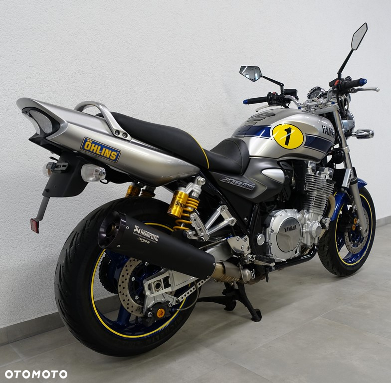 Yamaha XJR - 5
