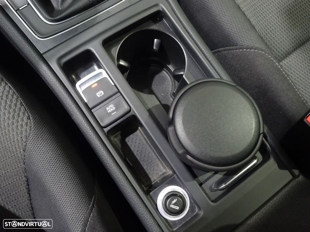 VW Golf Variant 1.6 TDi Confortline - 31