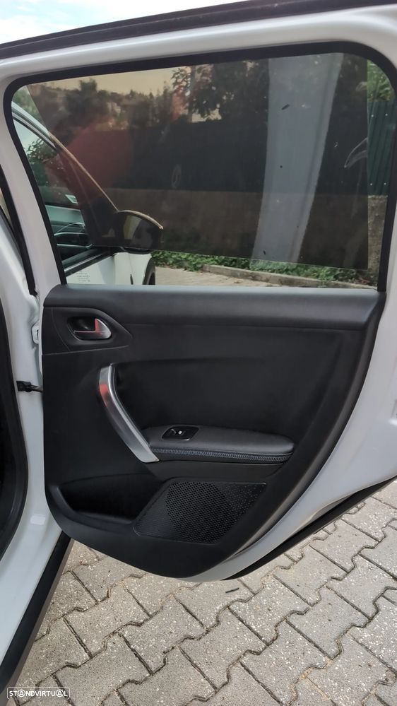Peugeot 2008 1.6 BlueHDi Crossway - 11