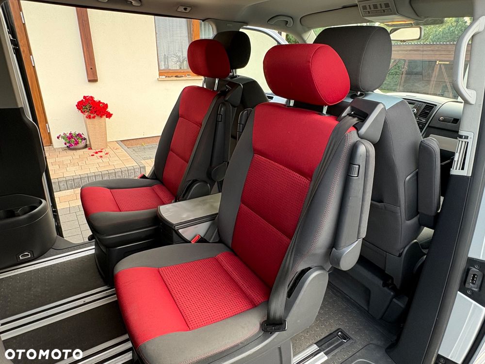 Volkswagen Multivan - 19