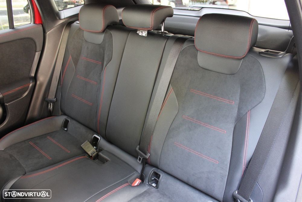 Mercedes-Benz GLA 250 e 8G-DCT AMG Line - 24