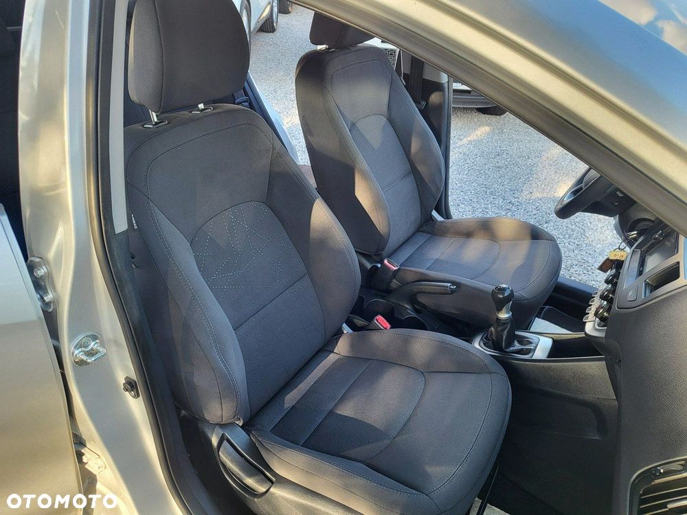 Kia Rio - 24