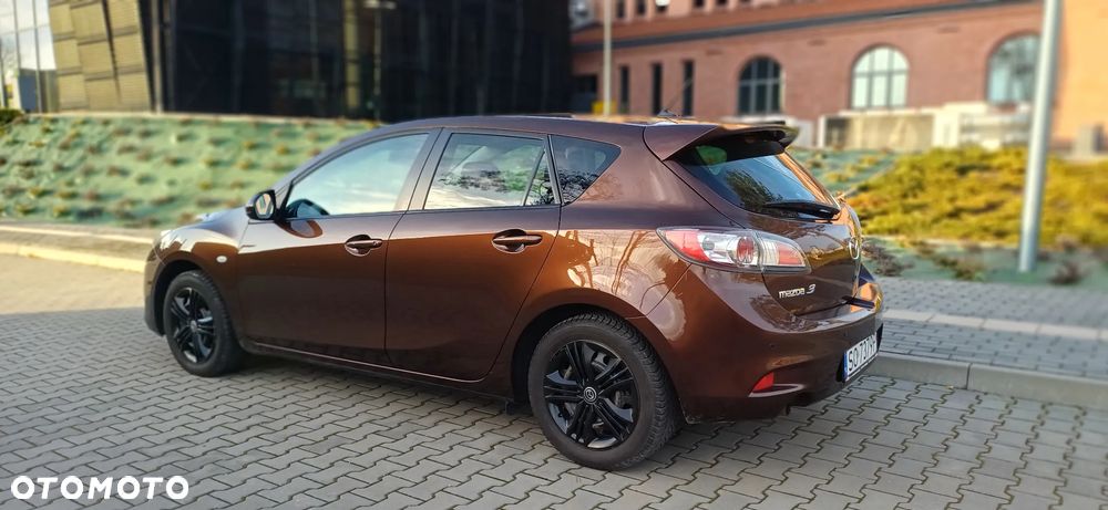 Mazda 3 1.6 Exclusive + - 5