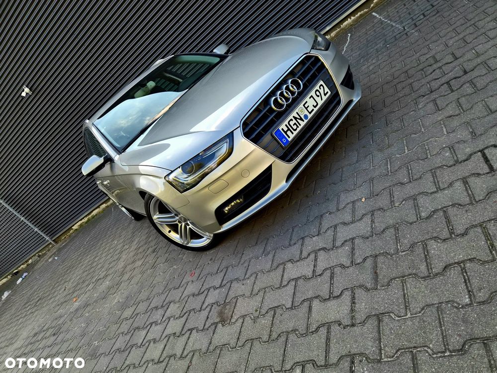 Audi A4 Avant 2.0 TDI DPF clean diesel Attraction - 22