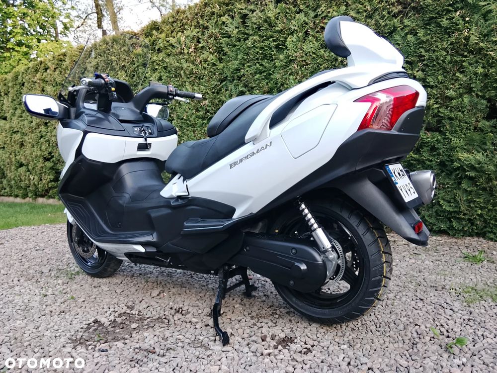 Suzuki Burgman - 13
