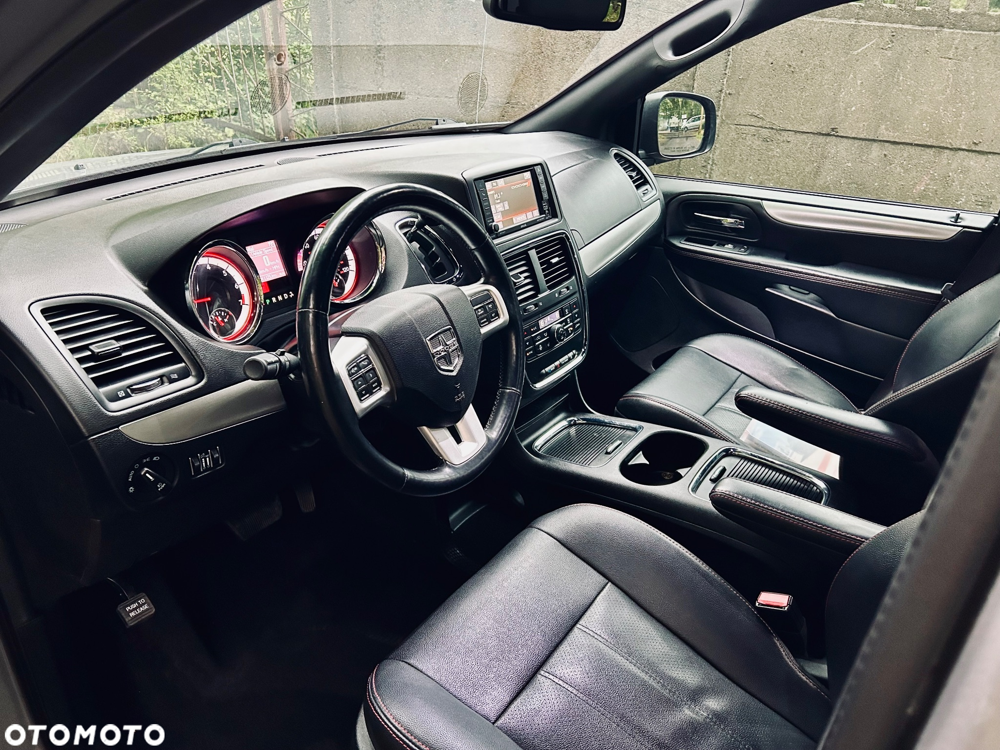 Dodge Grand Caravan - 5