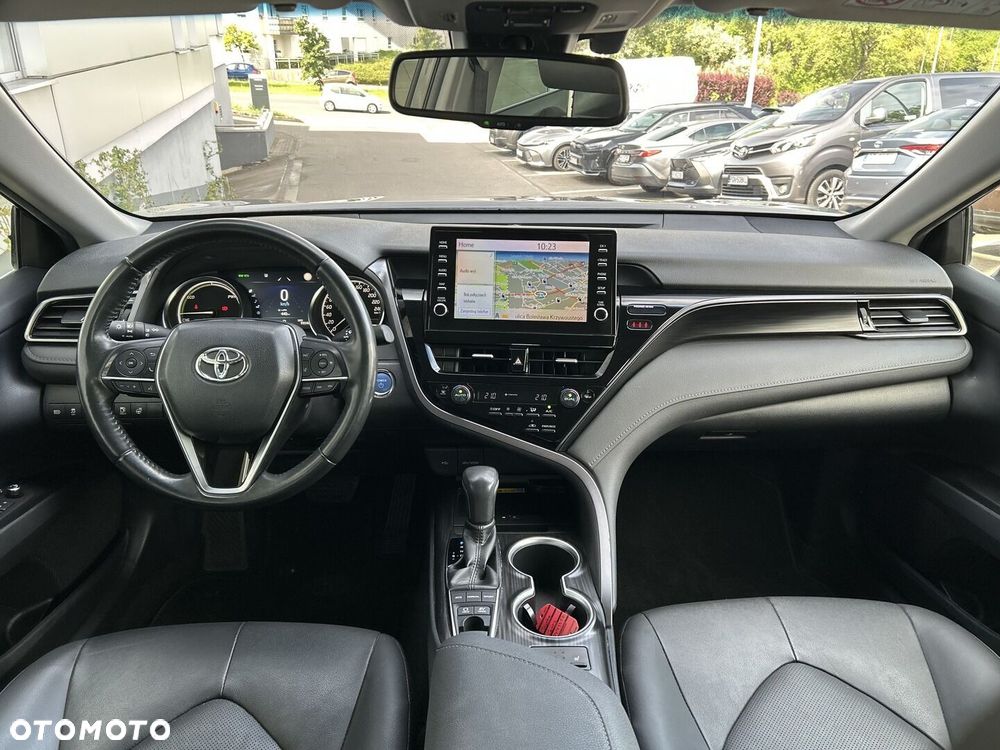 Toyota Camry 2.5 Hybrid Executive CVT - 10