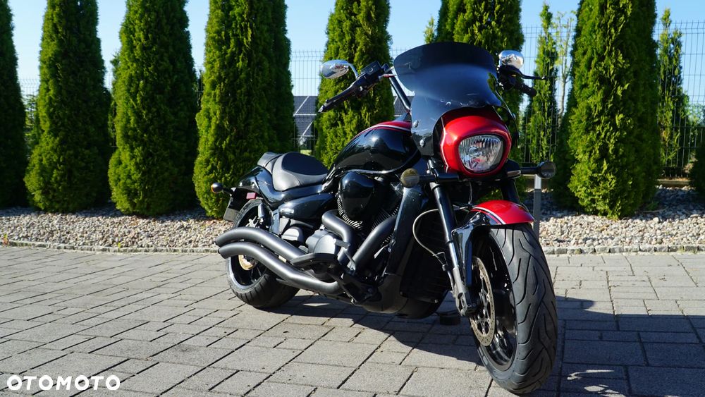 Suzuki Intruder - 10