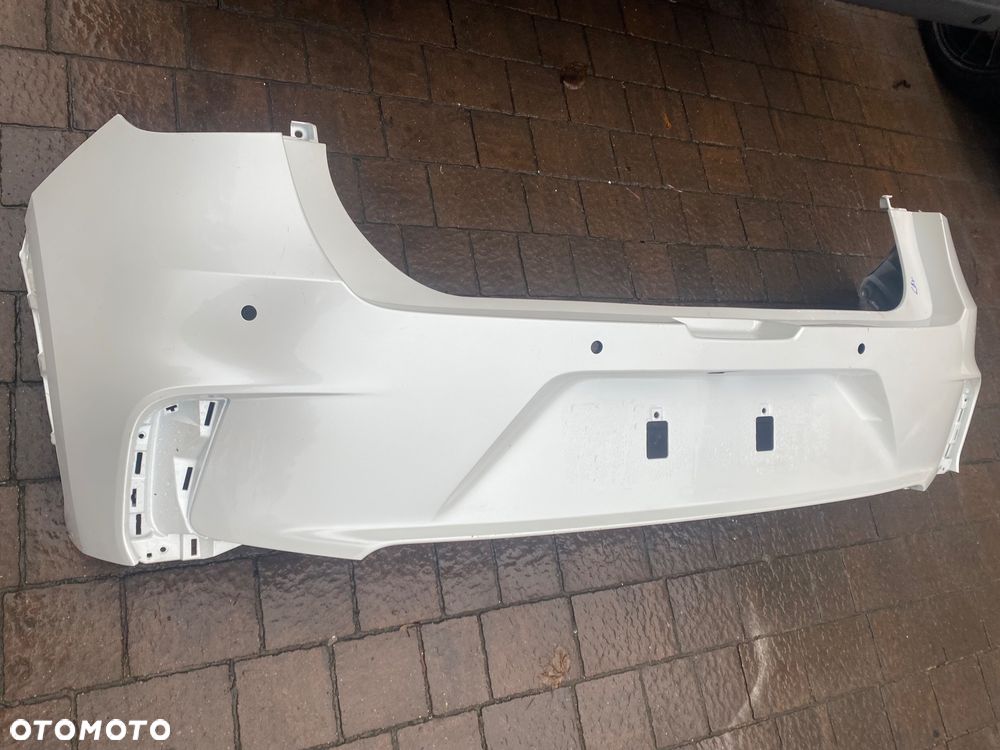 Zderzak tył tylny LEXUS LBX 23- kod 040 IGLA ORG.