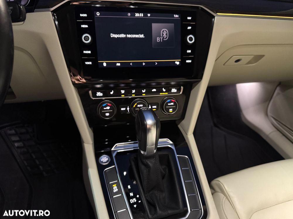 Volkswagen Passat - 22