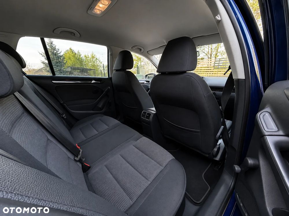 Volkswagen Golf - 15