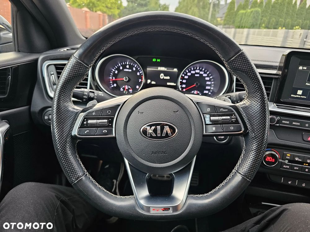 Kia ProCeed - 14