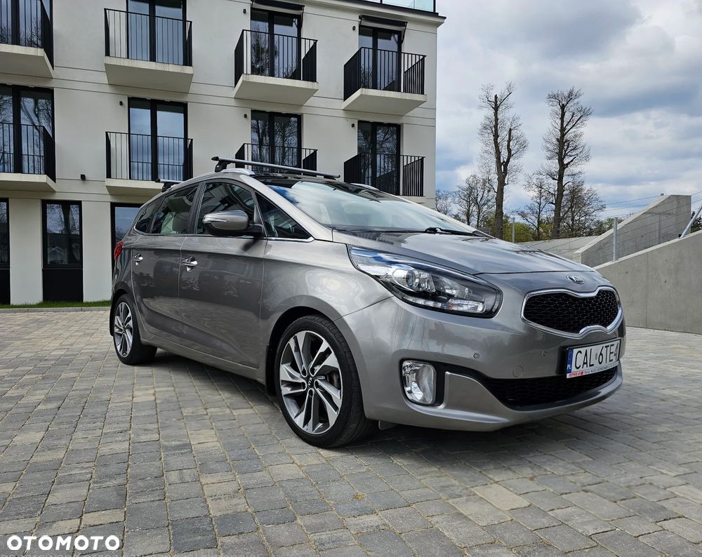 Kia Carens - 7