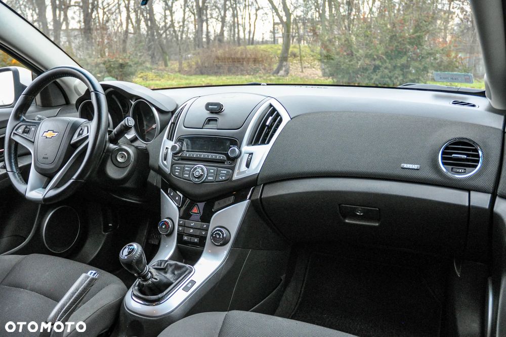 Chevrolet Cruze - 10
