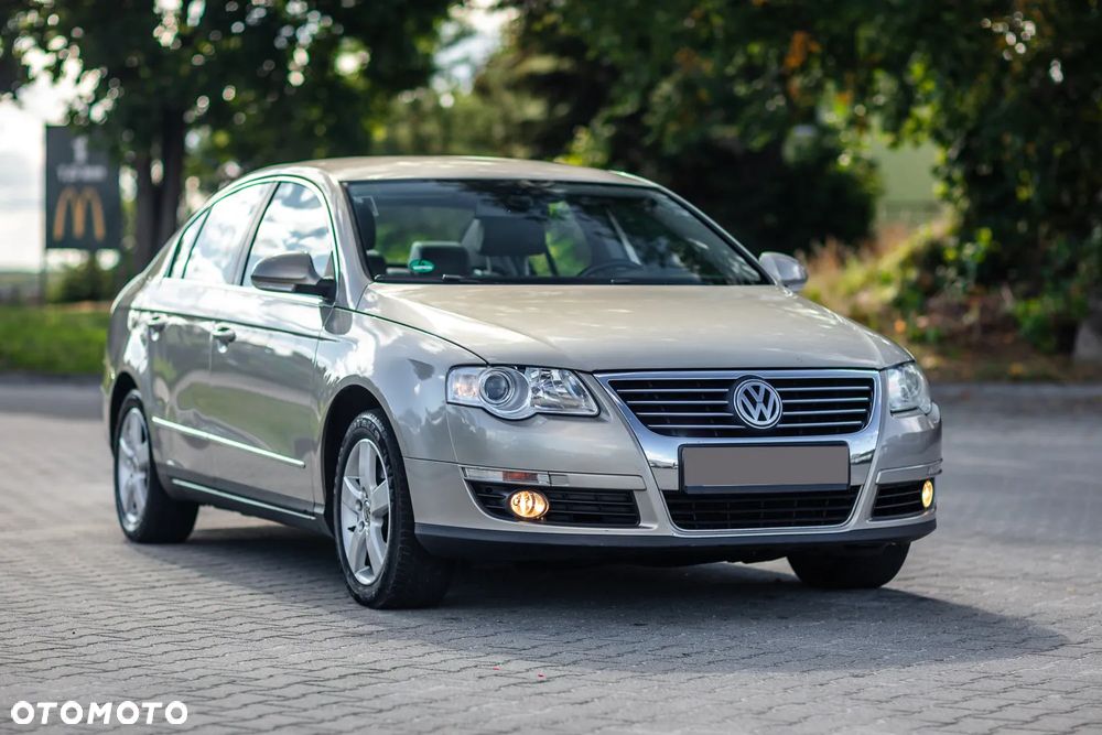 Volkswagen Passat 2.0 FSI Automatik Highline - 13