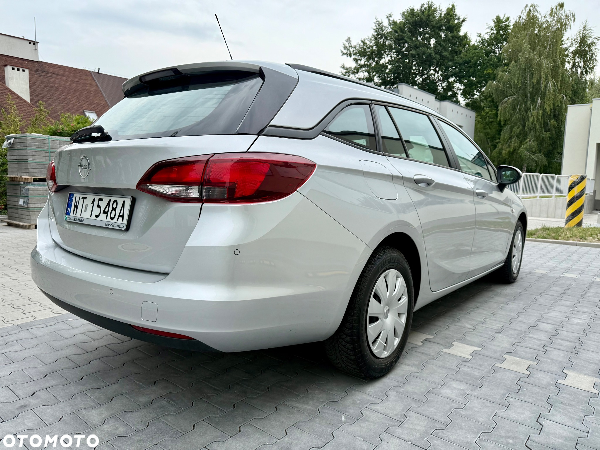 Opel Astra V 1.4 T Enjoy - 9