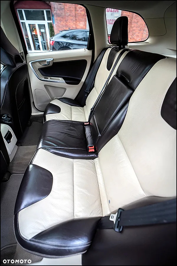Volvo XC 60 D4 Edition Pro - 33