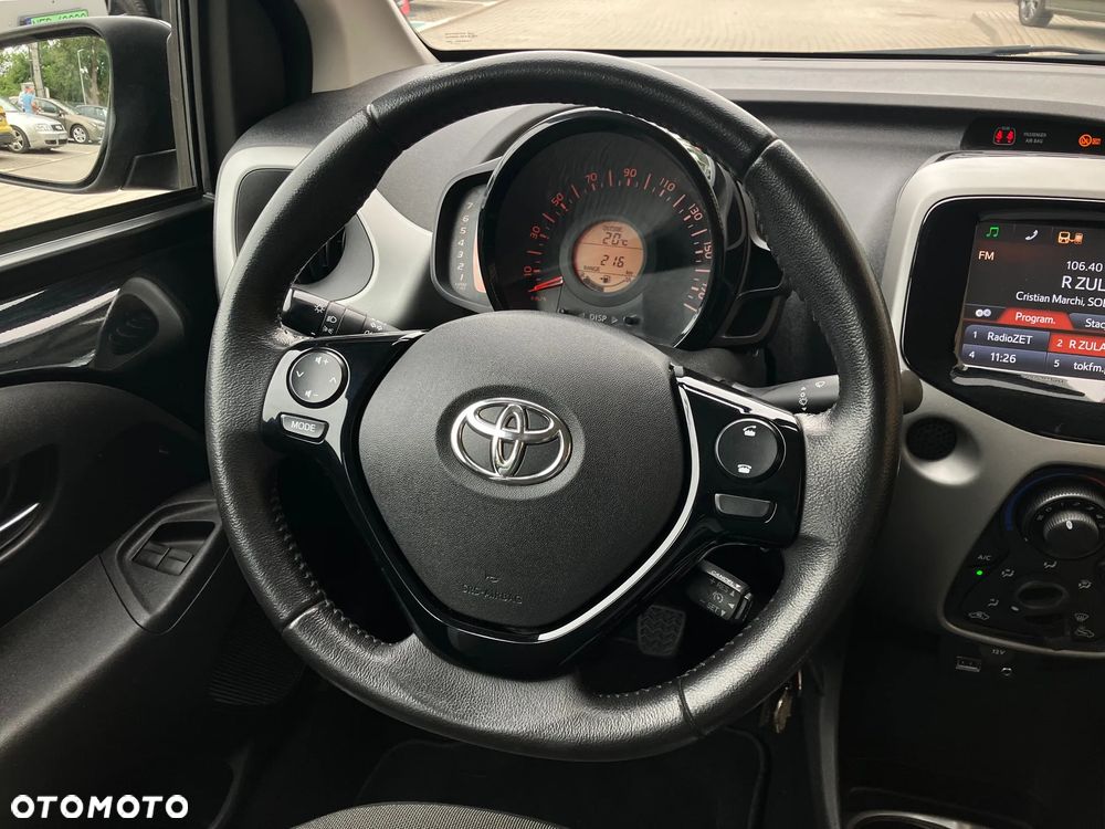 Toyota Aygo x-play - 21