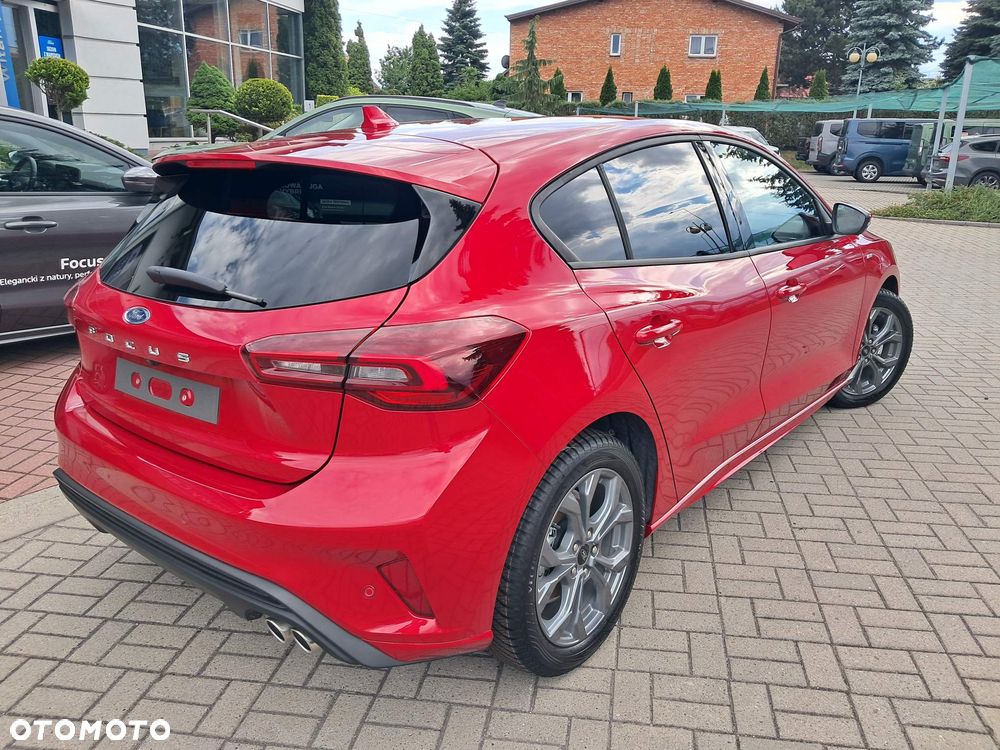 Ford Focus 1.0 EcoBoost mHEV ST-Line X - 14
