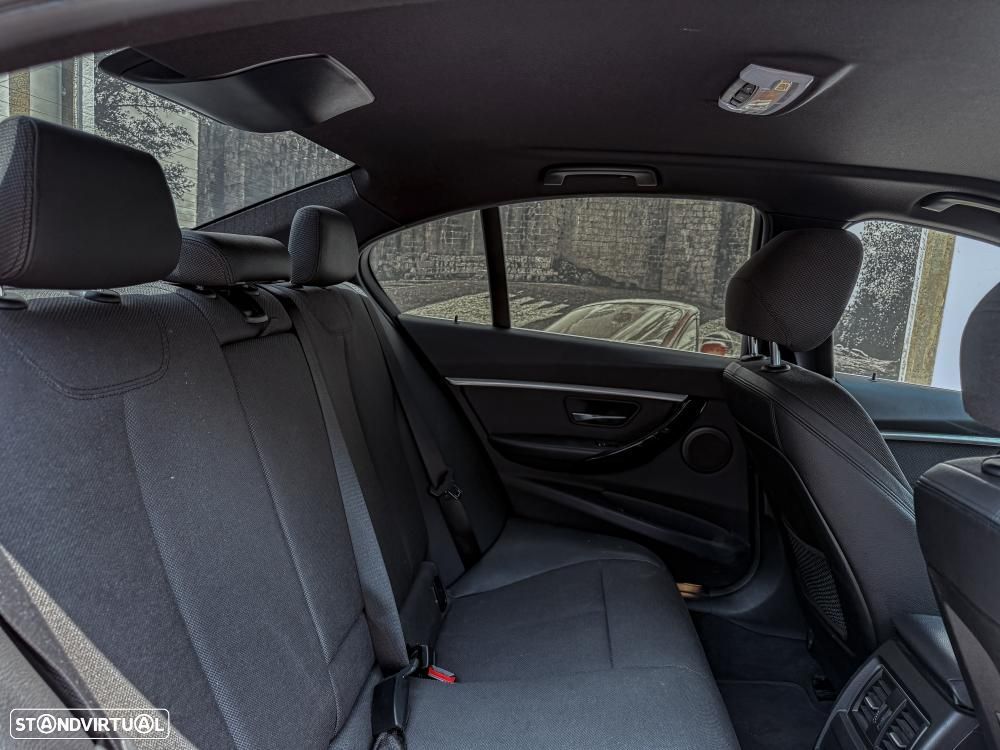 BMW 330 e iPerformance Line Sport - 5