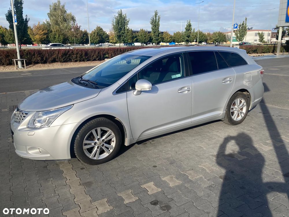 Toyota Avensis 1.8 Sol - 2