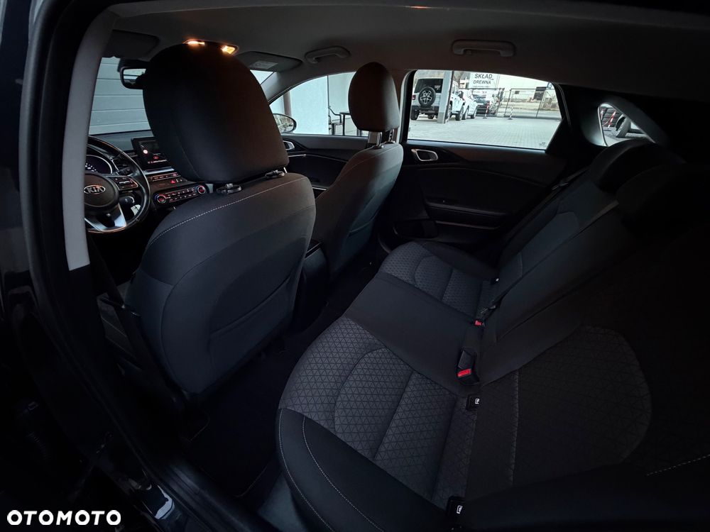 Kia Ceed 1.4 T-GDI L Business Line - 10