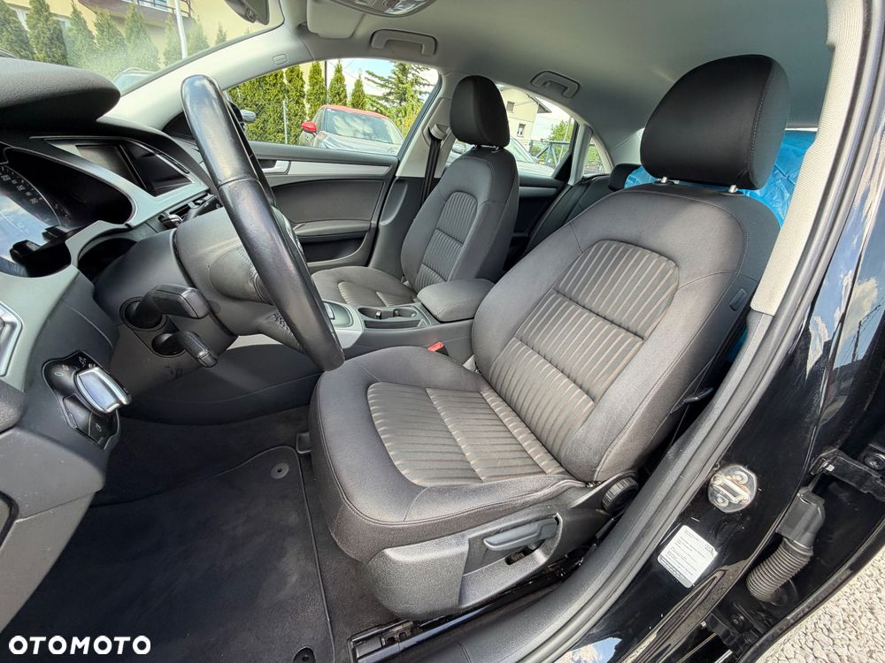 Audi A4 Limousine 2.0 TDI DPF Ambiente - 32