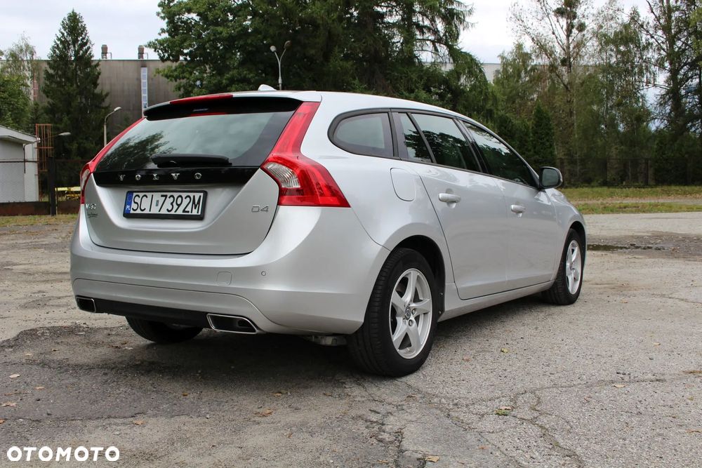 Volvo V60 D4 Kinetic - 7