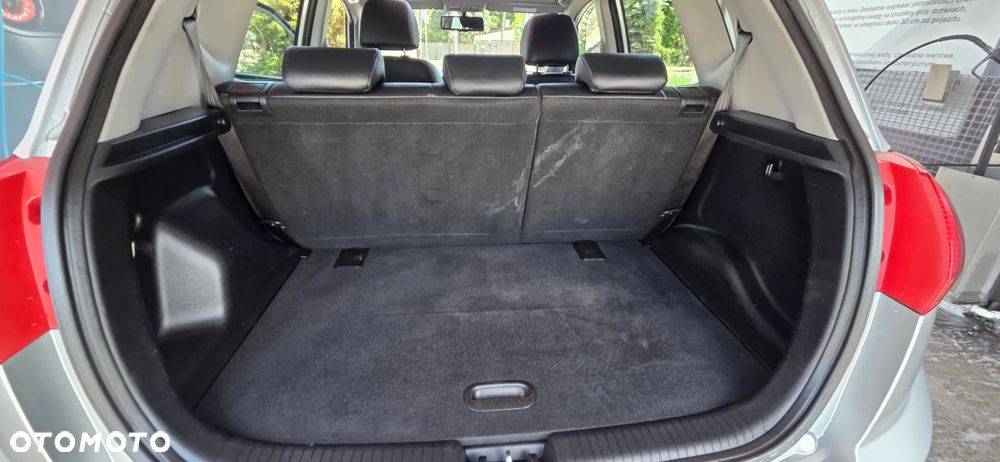 Kia Venga 1.6 CRDi 128 ISG Vision - 34