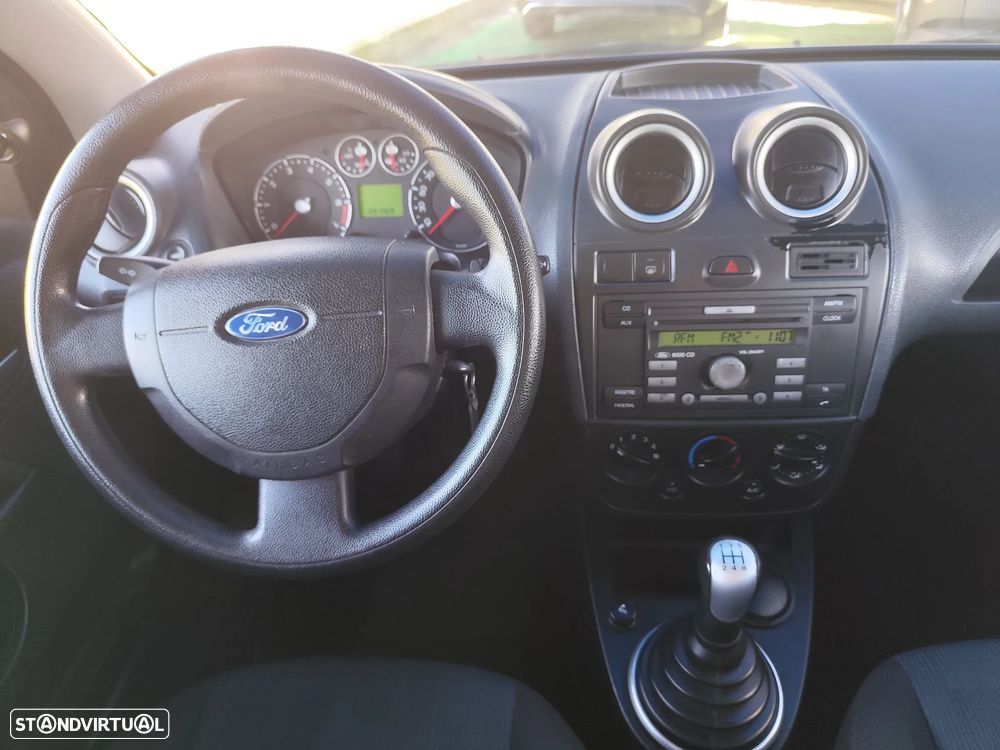 Ford Fiesta 1.25 Trend - 25