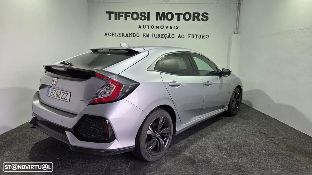 Honda Civic 1.0 i-VTEC Elegance Navi CVT - 6