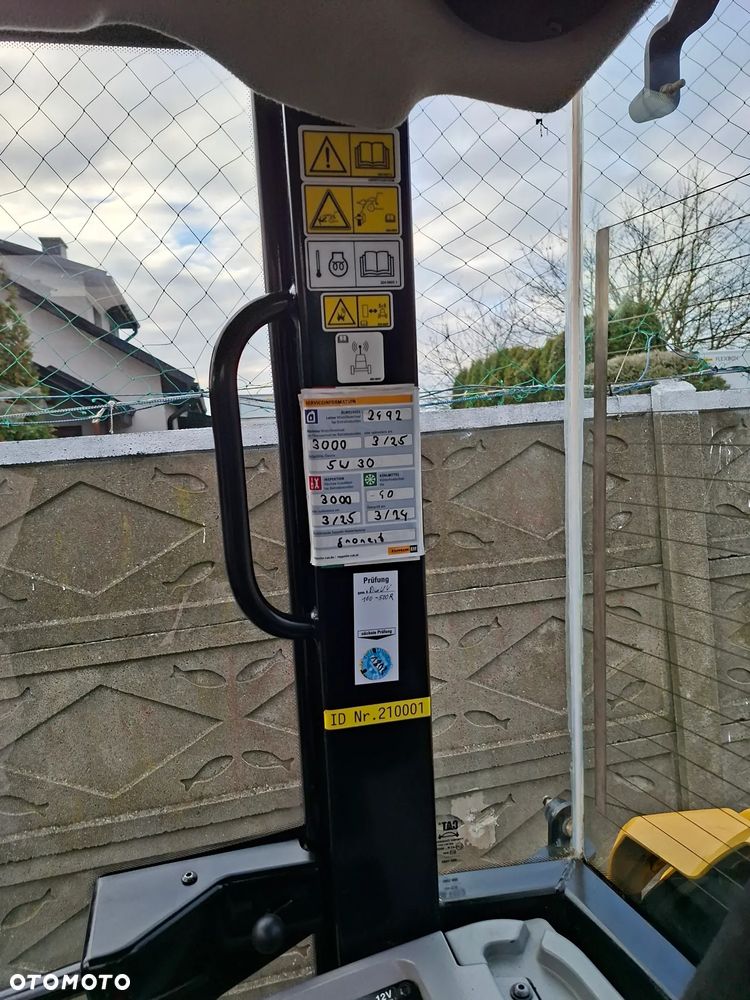 Caterpillar CAT 906 M - 30