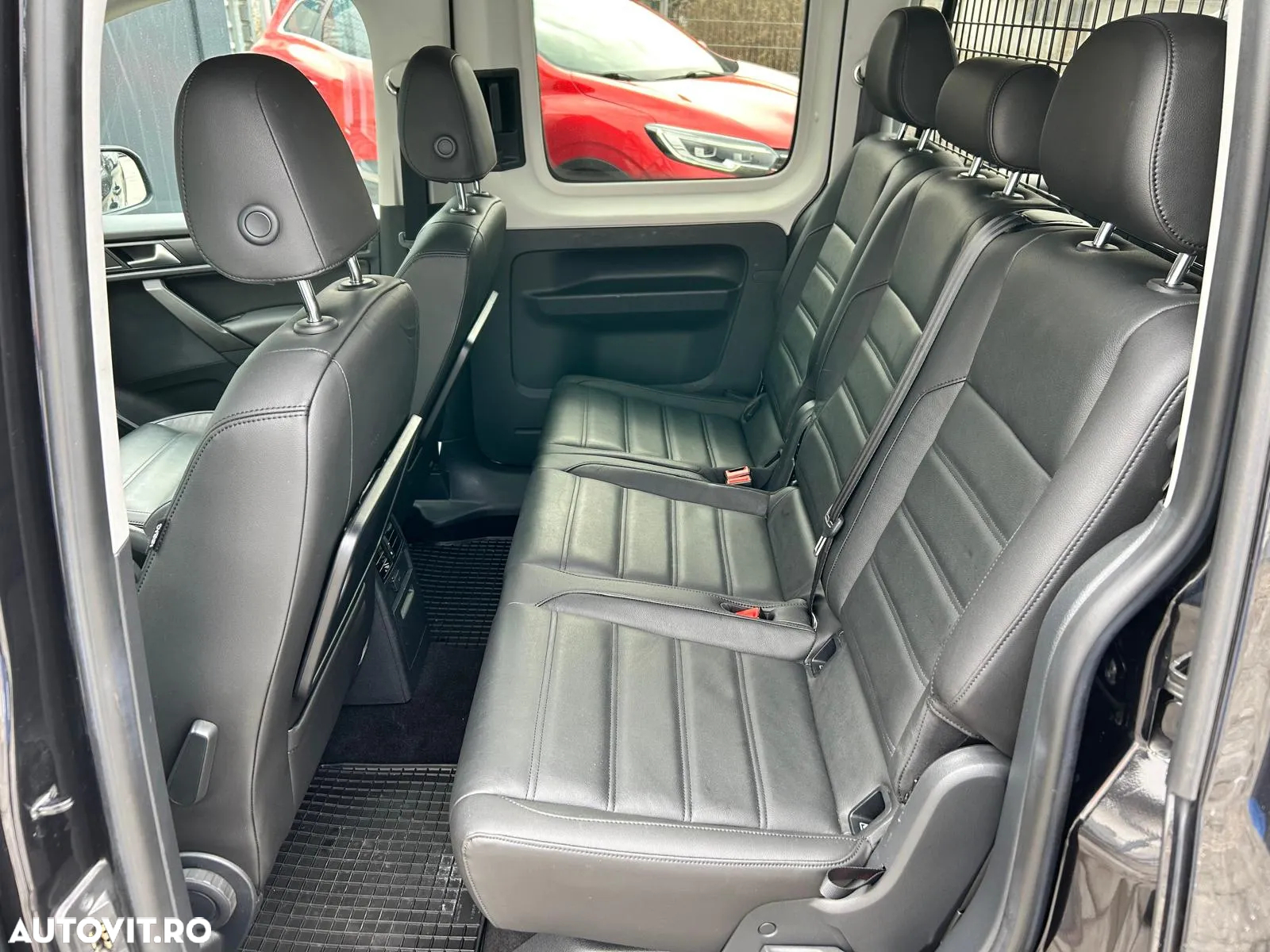 Volkswagen Caddy 2.0 TDI (7-Si.) DSG 4MOTION Maxi Highline - 6