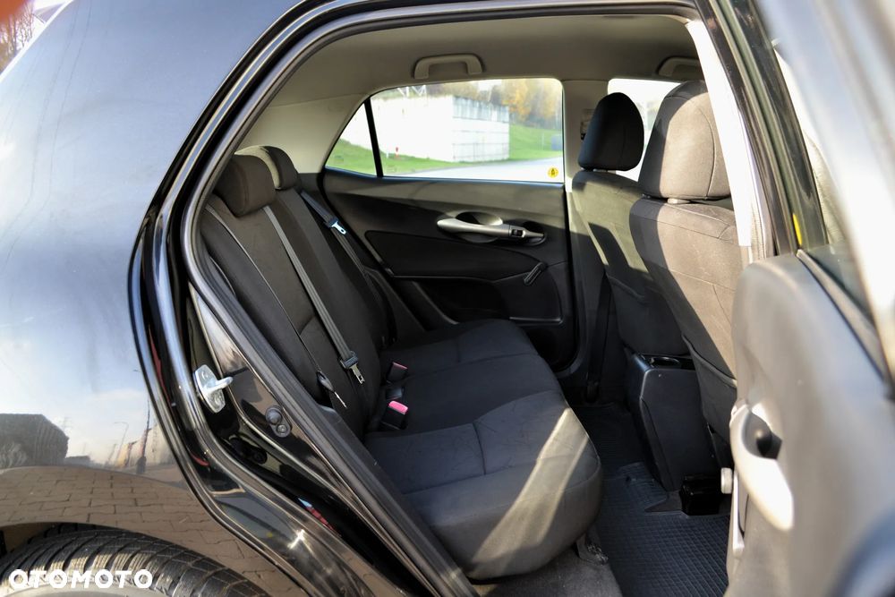 Toyota Auris 1.4 D-4D Luna - 12