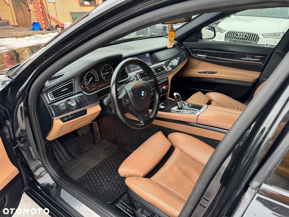 BMW Seria 7 - 16
