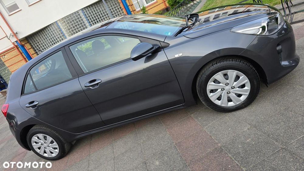 Kia Rio 1.2 Dream Team Edition - 17