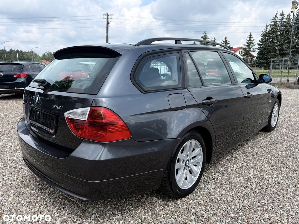 BMW Seria 3 318i - 8