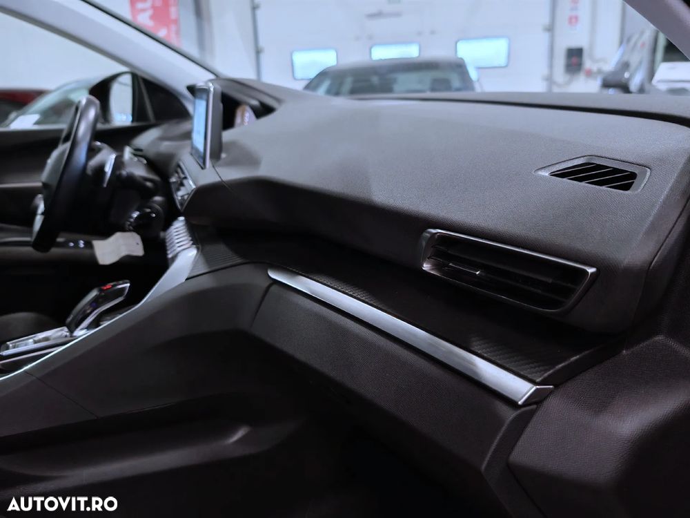 Peugeot 3008 PureTech 130 Stop & Start GPF EAT8 Active Business-Paket - 21