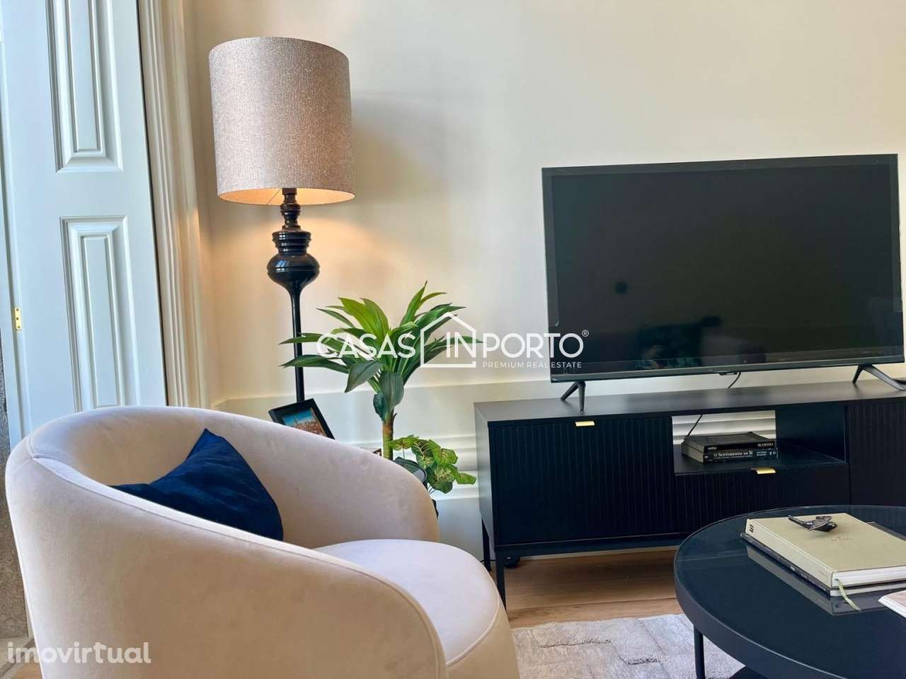 Mezanino com varanda, junto ao Bolhão - Centro histórico do Porto - Grande imagem: 3/21