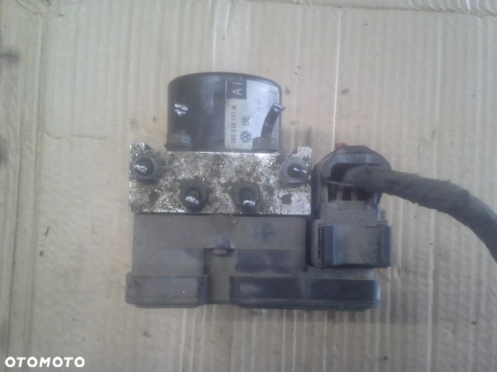 Skoda Octavia II pompa sterownik abs 1K0614117H  1K0907379P plus wtyczka z wiązką - 12