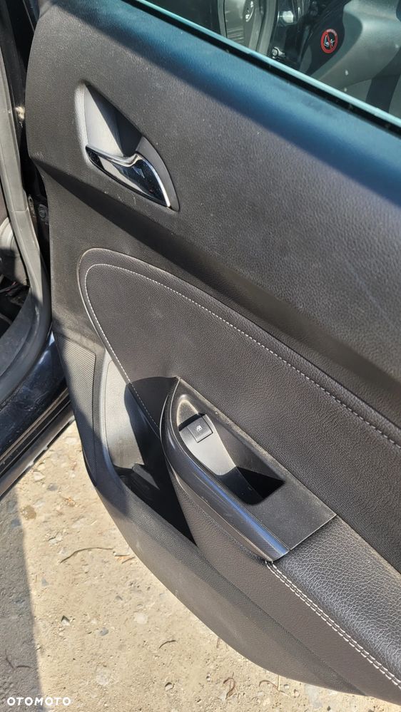 Opel Astra 1.7 CDTI DPF - 14