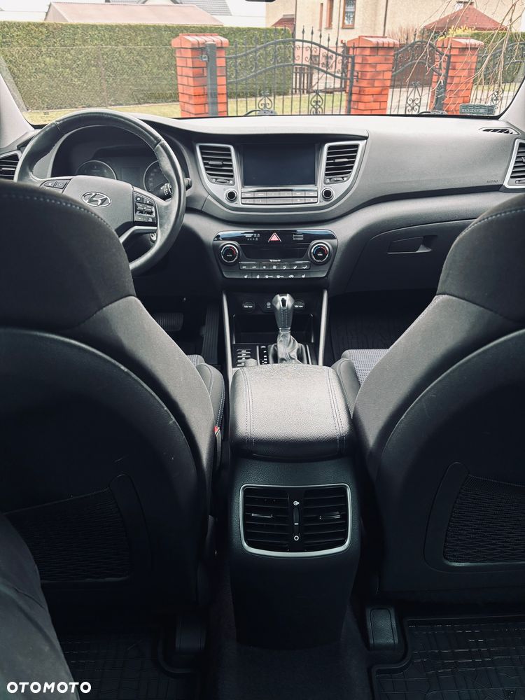 Hyundai Tucson 2.0 CRDi 4WD Automatik Style - 12