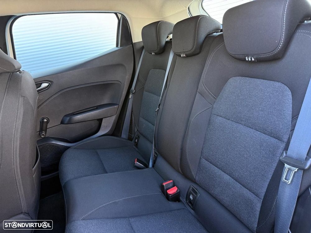 Renault Clio 1.6 E-Tech Edition One - 21