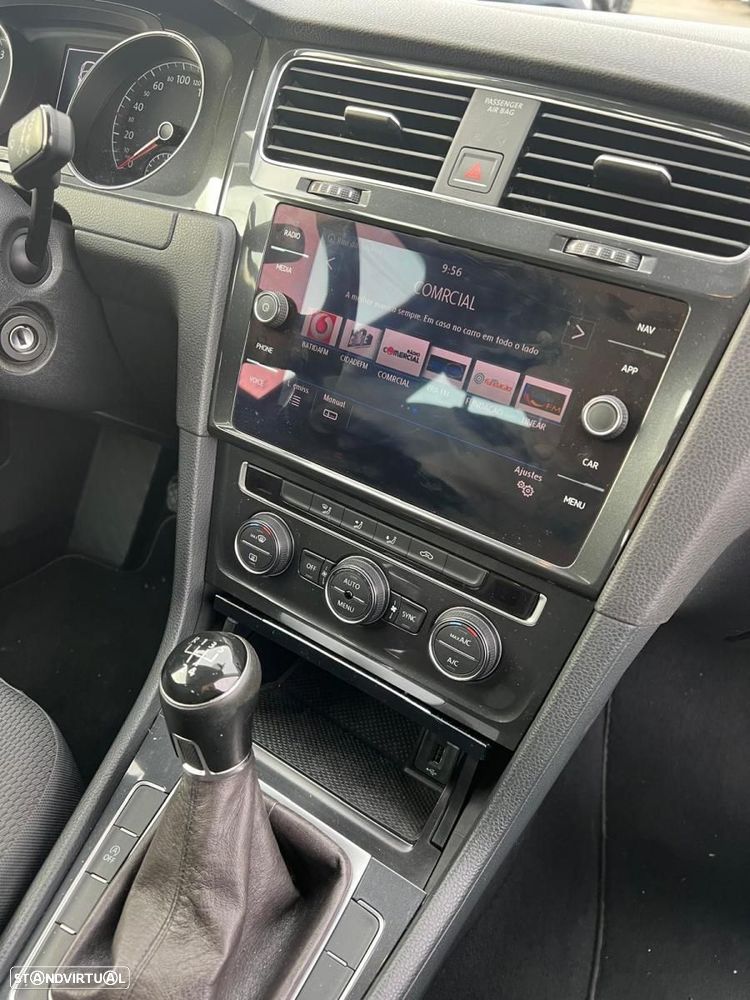 VW Golf Variant 1.6 TDi Confortline - 9