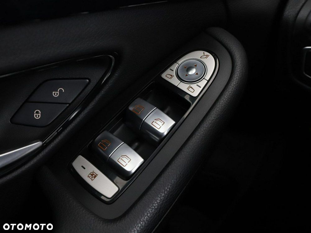 Mercedes-Benz Klasa C - 34