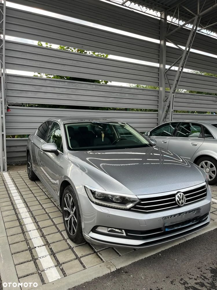 Volkswagen Passat 2.0 TDI SCR Highline DSG - 4
