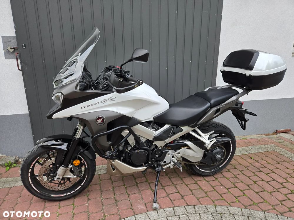 Honda VFR - 3